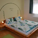 Sandra 多弗加斯坦