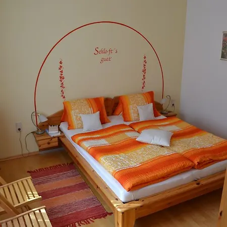 Sandra ドルフガシュタイン